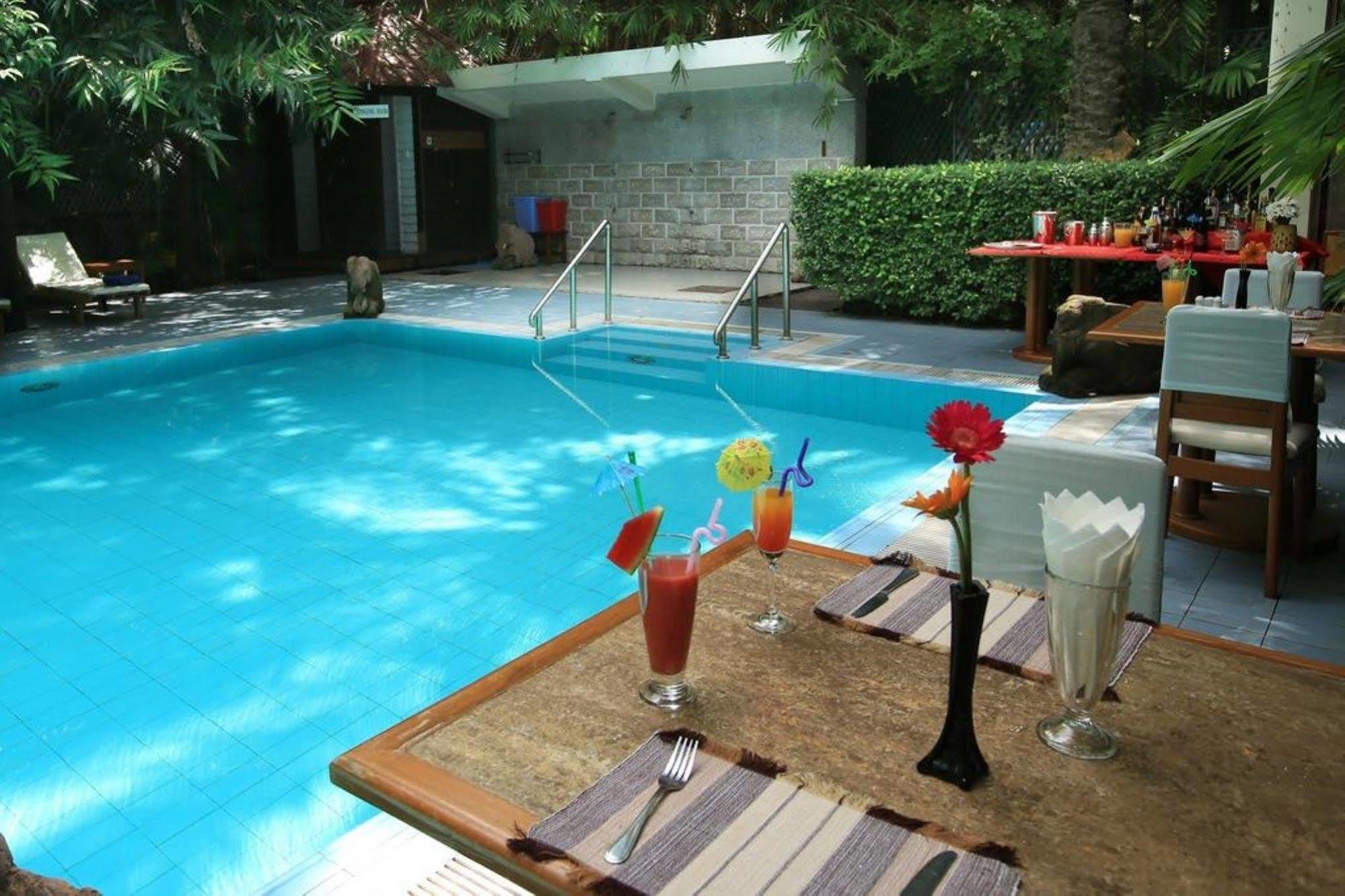 Mandalay City Hotel Bagian luar foto